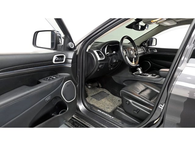Jeep Grand cherokee 2020* 8ZF* SUMMIT* ОБДУХ* HARMAN* DISTRONIK* КРАЙН - автомобили, коли, обяви за нови и употребявани 7