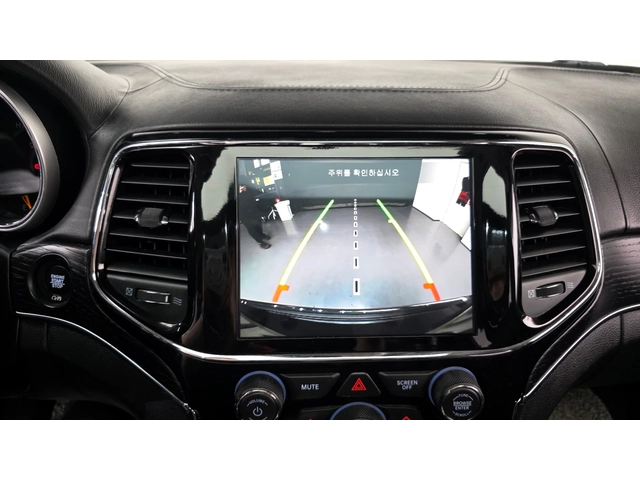 Jeep Grand cherokee 2020* 8ZF* SUMMIT* ОБДУХ* HARMAN* DISTRONIK* КРАЙН - автомобили, коли, обяви за нови и употребявани 9