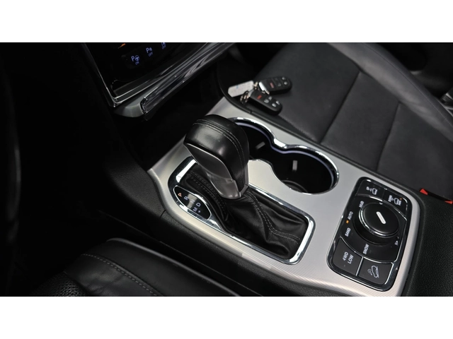 Jeep Grand cherokee 2020* SUMMIT* ОБДУХ* ДИСТРОНИК* HARMAN* PANO* 8ZF* - автомобили, коли, обяви за нови и употребявани 10