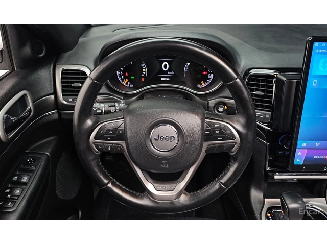 Jeep Grand cherokee 3.6* V6* 8ZF* ПОДГРЕВ* ОБДУХВАНЕ* КАМЕРА* КЕЙЛЕС* - автомобили, коли, обяви за нови и употребявани 6