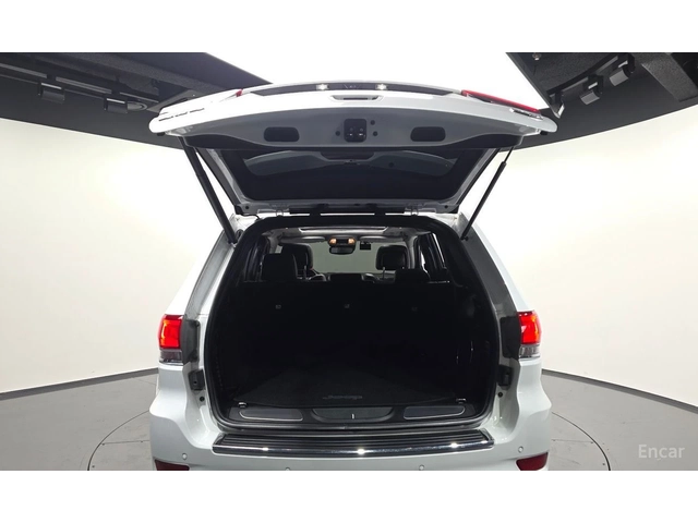 Jeep Grand cherokee 3.6* V6* 8ZF* SUMMIT* ДИСТРОНИК* ОБДУХВАНЕ* LANE* - автомобили, коли, обяви за нови и употребявани 15