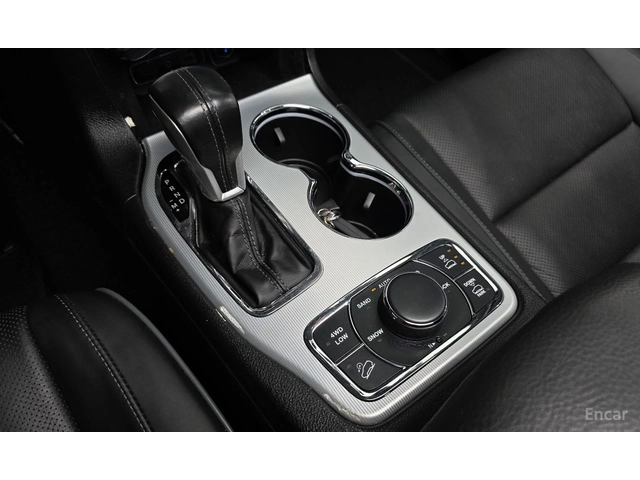 Jeep Grand cherokee 3.6* V6* 8ZF* SUMMIT* ДИСТРОНИК* ОБДУХВАНЕ* LANE* - автомобили, коли, обяви за нови и употребявани 9