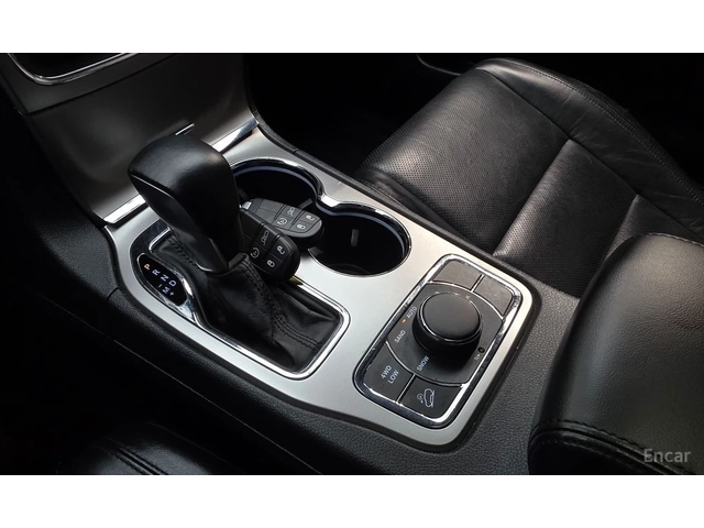 Jeep Grand cherokee 3.6* V6* 8ZF* ПОДГРЕВ* ОБДУХВАНЕ* МЪРТВА* ТОЧКА* К - автомобили, коли, обяви за нови и употребявани 9