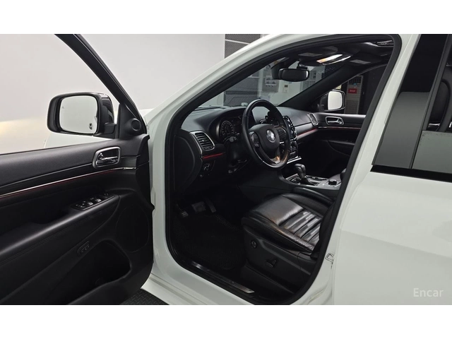 Jeep Grand cherokee 3.6* V6* 8ZF* LIMITED-X* ПОДГРЕВ* КАМЕРА* - автомобили, коли, обяви за нови и употребявани 4