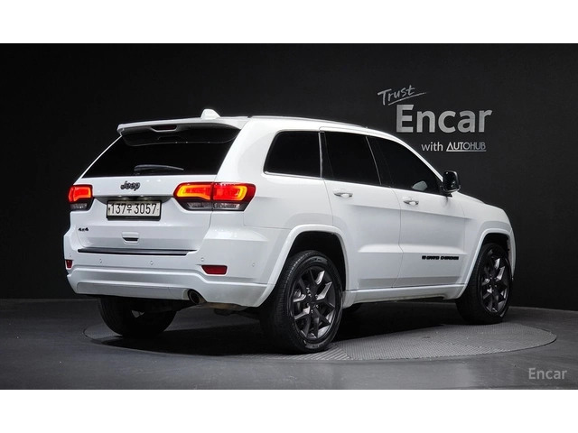 Jeep Grand cherokee 3.6* V6* 8ZF* 80TH* ANNIVERSARY* ОБДУХВАНЕ* ДИСТРО - автомобили, коли, обяви за нови и употребявани 1
