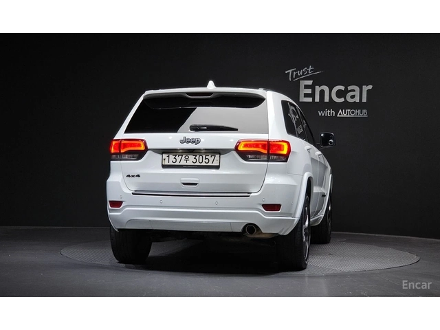 Jeep Grand cherokee 3.6* V6* 8ZF* 80TH* ANNIVERSARY* ОБДУХВАНЕ* ДИСТРО - автомобили, коли, обяви за нови и употребявани 3