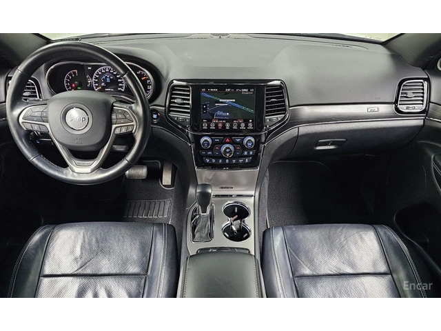 Jeep Grand cherokee 3.6* V6* 8ZF* 80TH* ANNIVERSARY* ОБДУХВАНЕ* ДИСТРО - автомобили, коли, обяви за нови и употребявани 6