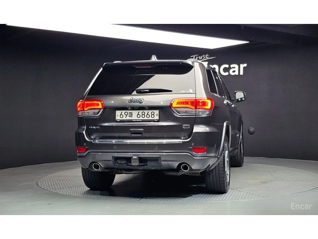 Jeep Grand cherokee 3.6* V6* 8ZF* OVERLAND* ДИСТРОНИК* ОБДУХВАНЕ* КАМЕ - автомобили, коли, обяви за нови и употребявани 3