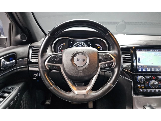 Jeep Grand cherokee 3.6* V6* 8ZF* OVERLAND* ДИСТРОНИК* ОБДУХВАНЕ* КАМЕ - автомобили, коли, обяви за нови и употребявани 8