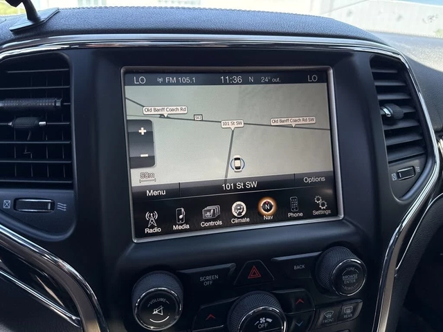 Jeep Grand cherokee OVERLAND* 4WD* PANO* BLIND SPOT* КОЖА* ПОДГРЕВ* - автомобили, коли, обяви за нови и употребявани 14