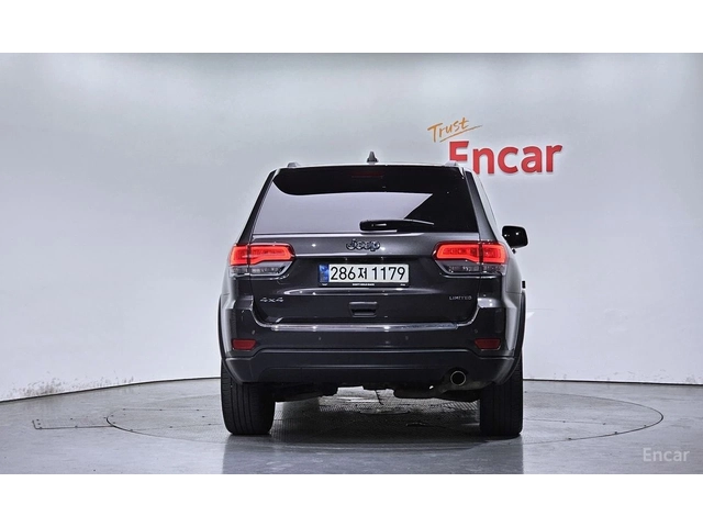Jeep Grand cherokee 3.6* V6* 8ZF* LIMITED* ПОДГРЕВ* ОБДУХВАНЕ* 360КАМЕ - автомобили, коли, обяви за нови и употребявани 3
