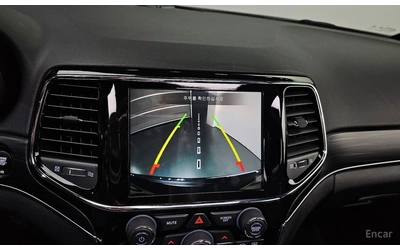 Jeep Grand cherokee 3.6* V6* 8ZF* LIMITED* ПОДГРЕВ* ОБДУХВАНЕ* 360КАМЕ - автомобили, коли, обяви за нови и употребявани 8