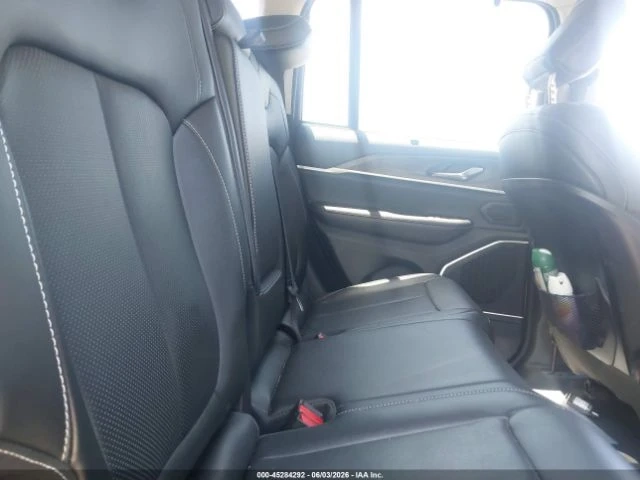 Jeep Grand cherokee 4XE LIMITED 4X4 - автомобили, коли, обяви за нови и употребявани 10