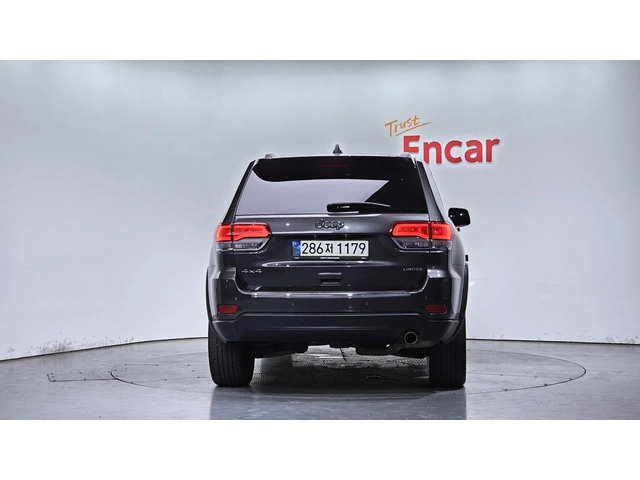 Jeep Grand cherokee 3.6 Limited | Панорама | Вентилация | Памет - автомобили, коли, обяви за нови и употребявани 3