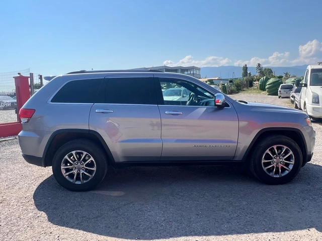Jeep Grand cherokee - автомобили, коли, обяви за нови и употребявани 8