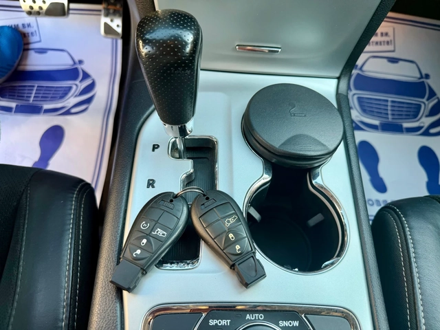 Jeep Grand cherokee 6.4SRT - автомобили, коли, обяви за нови и употребявани 14