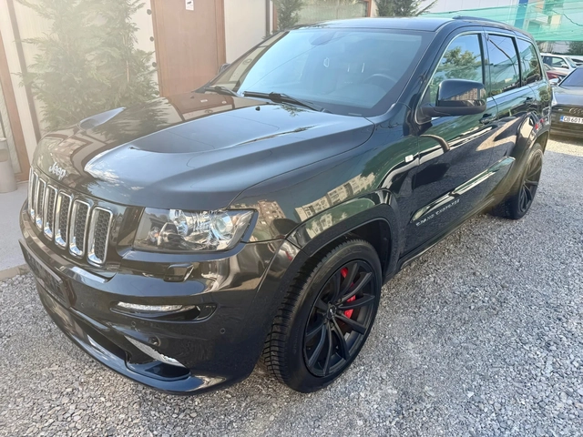 Jeep Grand cherokee 6.4SRT - автомобили, коли, обяви за нови и употребявани 1