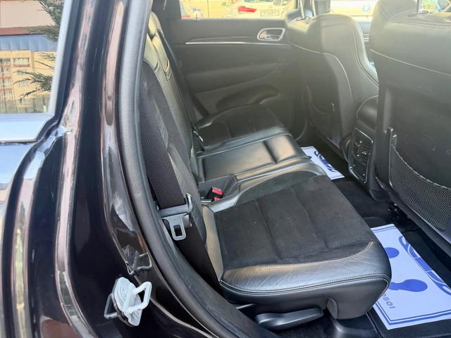 Jeep Grand cherokee 6.4SRT - автомобили, коли, обяви за нови и употребявани 9
