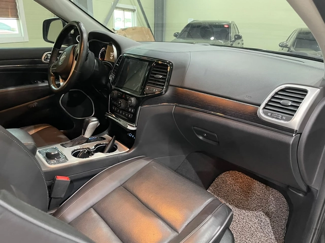 Jeep Grand cherokee 3.6 V6 ! Summit ! - автомобили, коли, обяви за нови и употребявани 9