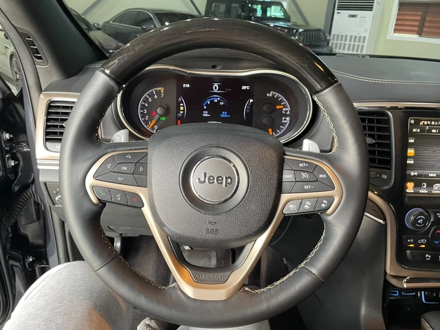 Jeep Grand cherokee 3.6 V6 ! Overland ! - автомобили, коли, обяви за нови и употребявани 13