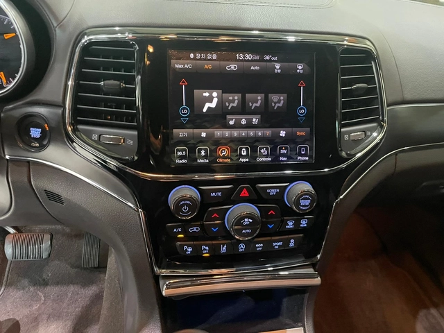 Jeep Grand cherokee 3.6 V6 ! Overland ! - автомобили, коли, обяви за нови и употребявани 14
