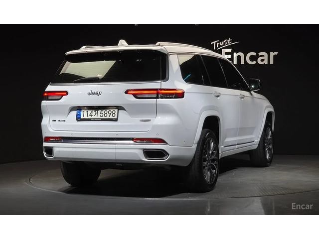 Jeep Grand cherokee 2022* SUMMIT* L* 360* ОБДУХ* DIS* PANO* MCINTOSH - автомобили, коли, обяви за нови и употребявани 3