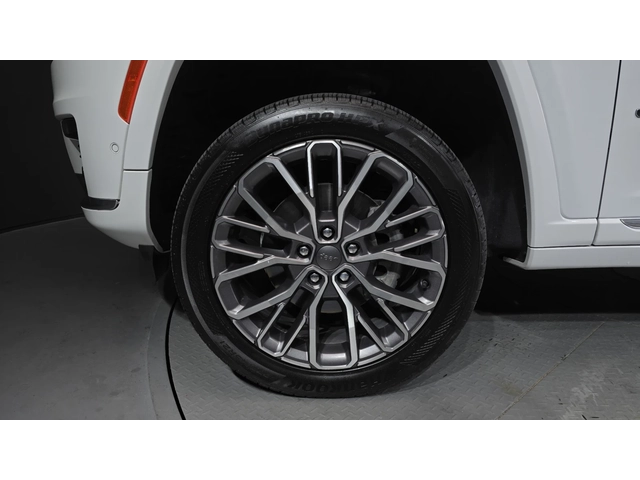 Jeep Grand cherokee 2022* SUMMIT* L* 360* ОБДУХ* DIS* PANO* MCINTOSH - автомобили, коли, обяви за нови и употребявани 4