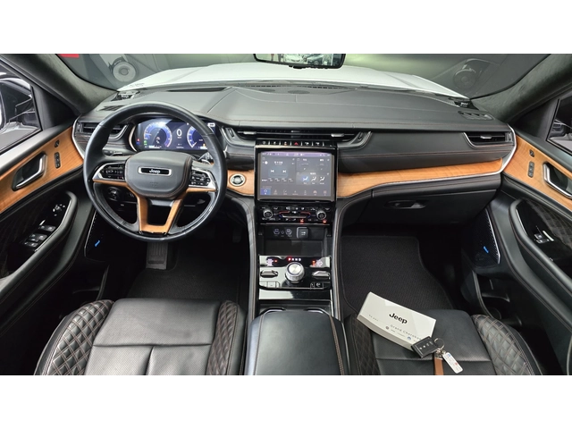 Jeep Grand cherokee 2022* SUMMIT* L* 360* ОБДУХ* DIS* PANO* MCINTOSH - автомобили, коли, обяви за нови и употребявани 6