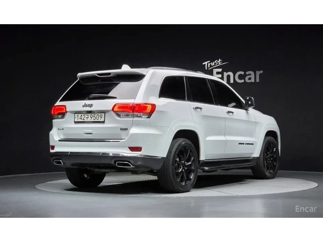 Jeep Grand cherokee 2020* SUMMIT* DIS* HARMAN* ОБДУХ* PANO* ВЪЗДУХ* КР - автомобили, коли, обяви за нови и употребявани 3