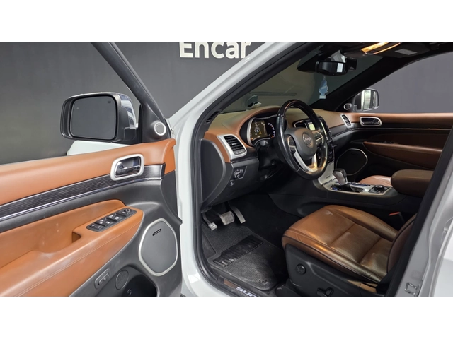 Jeep Grand cherokee 2020* SUMMIT* DIS* HARMAN* ОБДУХ* PANO* ВЪЗДУХ* КР - автомобили, коли, обяви за нови и употребявани 8