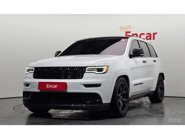 Jeep Grand cherokee SUMMMIT / ВЪЗДУХ / ОБДУХ / ПАНО / ДИСТРОНИК - автомобили, коли, обяви за нови и употребявани 0