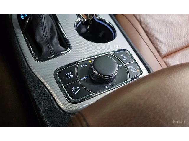 Jeep Grand cherokee SUMMMIT / ВЪЗДУХ / ОБДУХ / ПАНО / ДИСТРОНИК - автомобили, коли, обяви за нови и употребявани 11