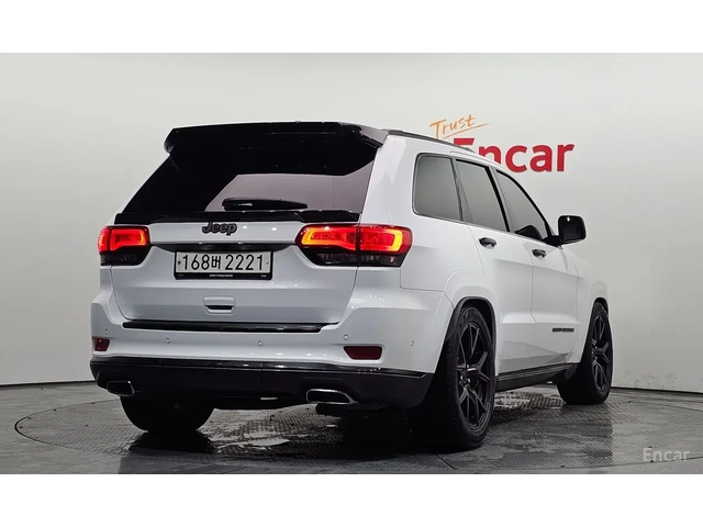 Jeep Grand cherokee SUMMMIT / ВЪЗДУХ / ОБДУХ / ПАНО / ДИСТРОНИК - автомобили, коли, обяви за нови и употребявани 1
