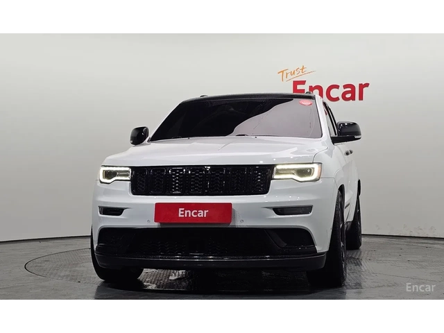 Jeep Grand cherokee SUMMMIT / ВЪЗДУХ / ОБДУХ / ПАНО / ДИСТРОНИК - автомобили, коли, обяви за нови и употребявани 2