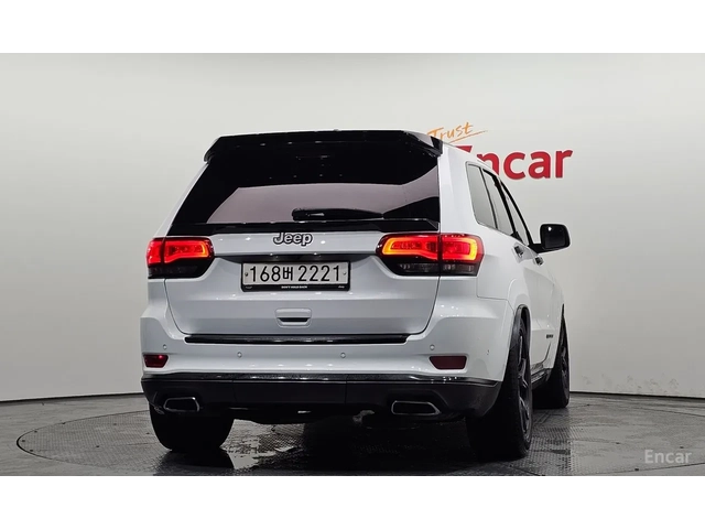 Jeep Grand cherokee SUMMMIT / ВЪЗДУХ / ОБДУХ / ПАНО / ДИСТРОНИК - автомобили, коли, обяви за нови и употребявани 3