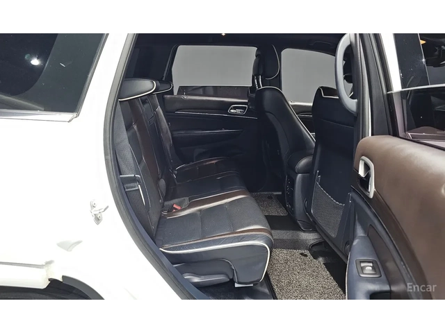 Jeep Grand cherokee 3.6 OVERLAND / ОБДУХ / DISTRONIC / TWO-TONE / PANO - автомобили, коли, обяви за нови и употребявани 15