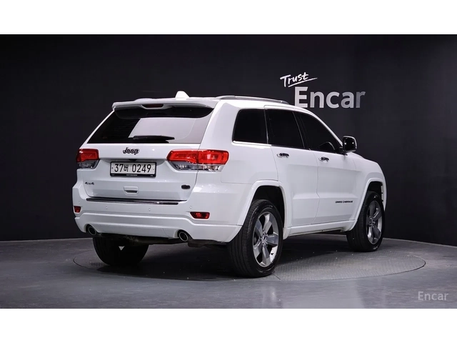 Jeep Grand cherokee 3.6 OVERLAND / ОБДУХ / DISTRONIC / TWO-TONE / PANO - автомобили, коли, обяви за нови и употребявани 1
