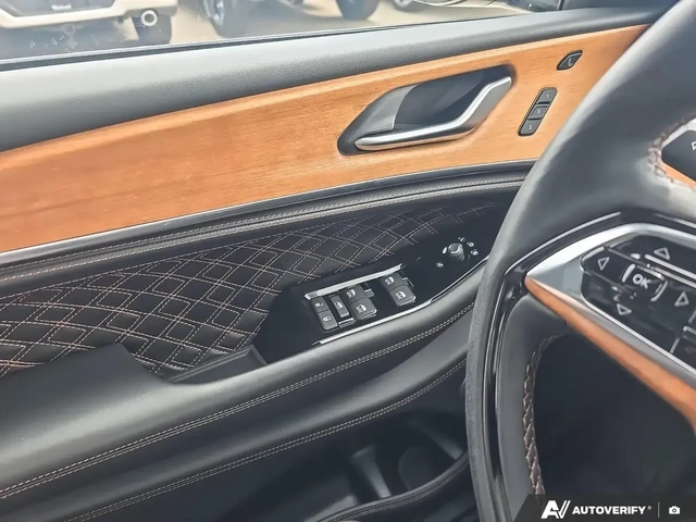 Jeep Grand cherokee Summit Reserve* МАСАЖ* 6места* V8 HEMI* FULL - автомобили, коли, обяви за нови и употребявани 8
