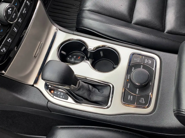 Jeep Grand cherokee High Altitude V8 | AS IS | 4X4 4x4 - автомобили, коли, обяви за нови и употребявани 15