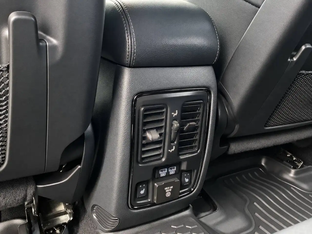 Jeep Grand cherokee High Altitude V8 | AS IS | 4X4 4x4 - автомобили, коли, обяви за нови и употребявани 9