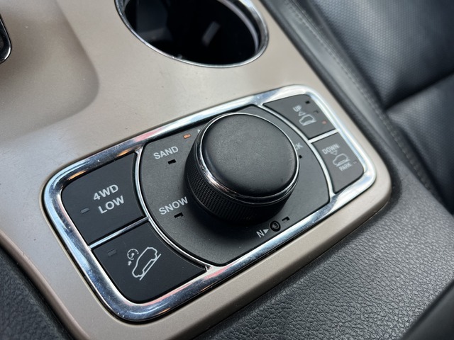 Jeep Grand cherokee Overland 3.6 - автомобили, коли, обяви за нови и употребявани 14