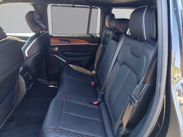 Jeep Grand Cherokee SUMMIT - автомобили, коли, обяви за нови и употребявани 15