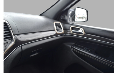 Jeep Grand Wagoneer OVERLAND - автомобили, коли, обяви за нови и употребявани 13