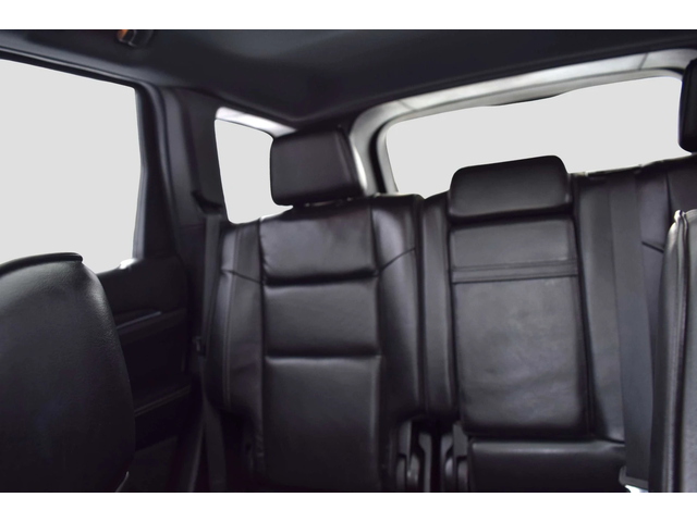 Jeep Grand Wagoneer OVERLAND - автомобили, коли, обяви за нови и употребявани 16