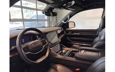Jeep Grand Wagoneer 6.4 V8 * AWD * CARFAX * - автомобили, коли, обяви за нови и употребявани 9