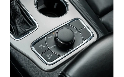 Jeep Grand Wagoneer Cherokee Limited - автомобили, коли, обяви за нови и употребявани 13
