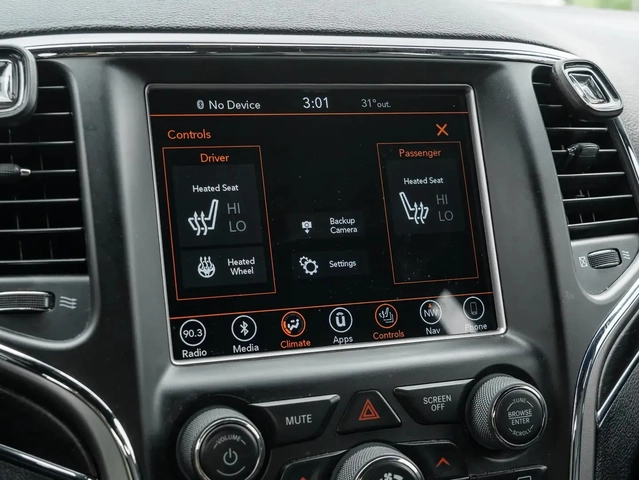 Jeep Grand Wagoneer Cherokee Limited - автомобили, коли, обяви за нови и употребявани 16