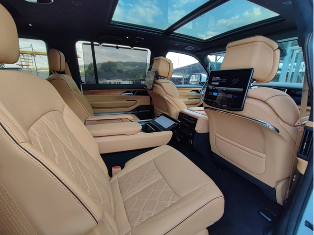 Jeep Grand Wagoneer SERIES III, 6+ 1 МЕСТА - автомобили, коли, обяви за нови и употребявани 11