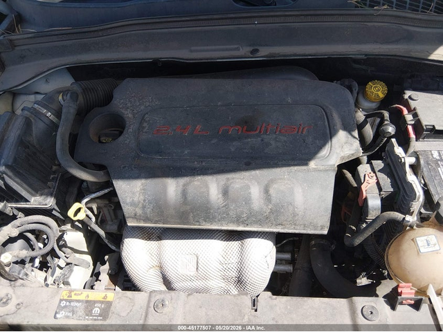 Jeep Renegade 2.4L I-4 VVT, 180HP 4X4 Drive - автомобили, коли, обяви за нови и употребявани 9