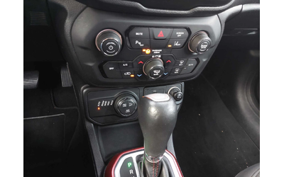 Jeep Renegade 2,0d 170ps 4x4 AUTOMATIC - автомобили, коли, обяви за нови и употребявани 10